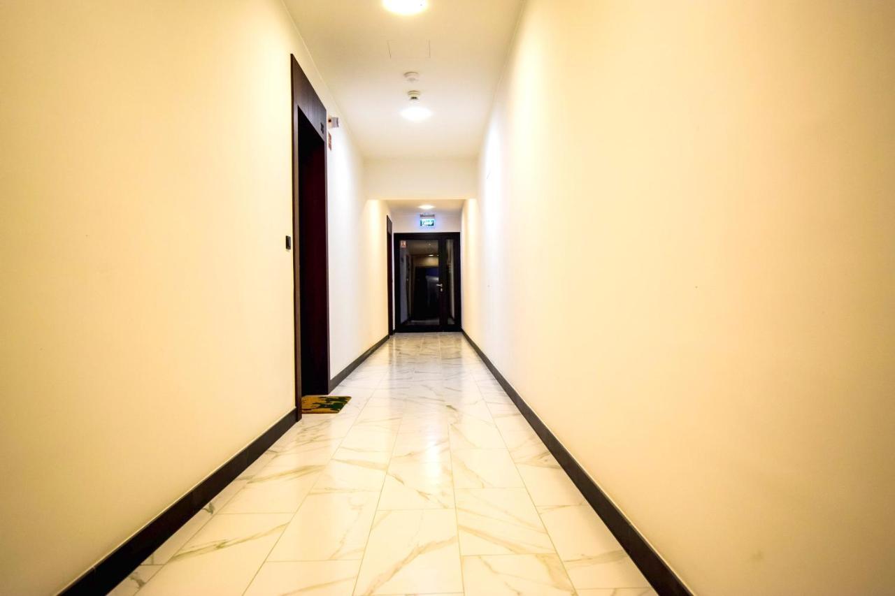 Angel Apartment City Center Breslavia Esterno foto