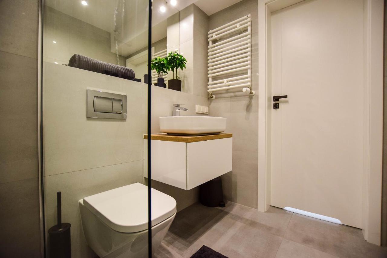 Angel Apartment City Center Breslavia Esterno foto