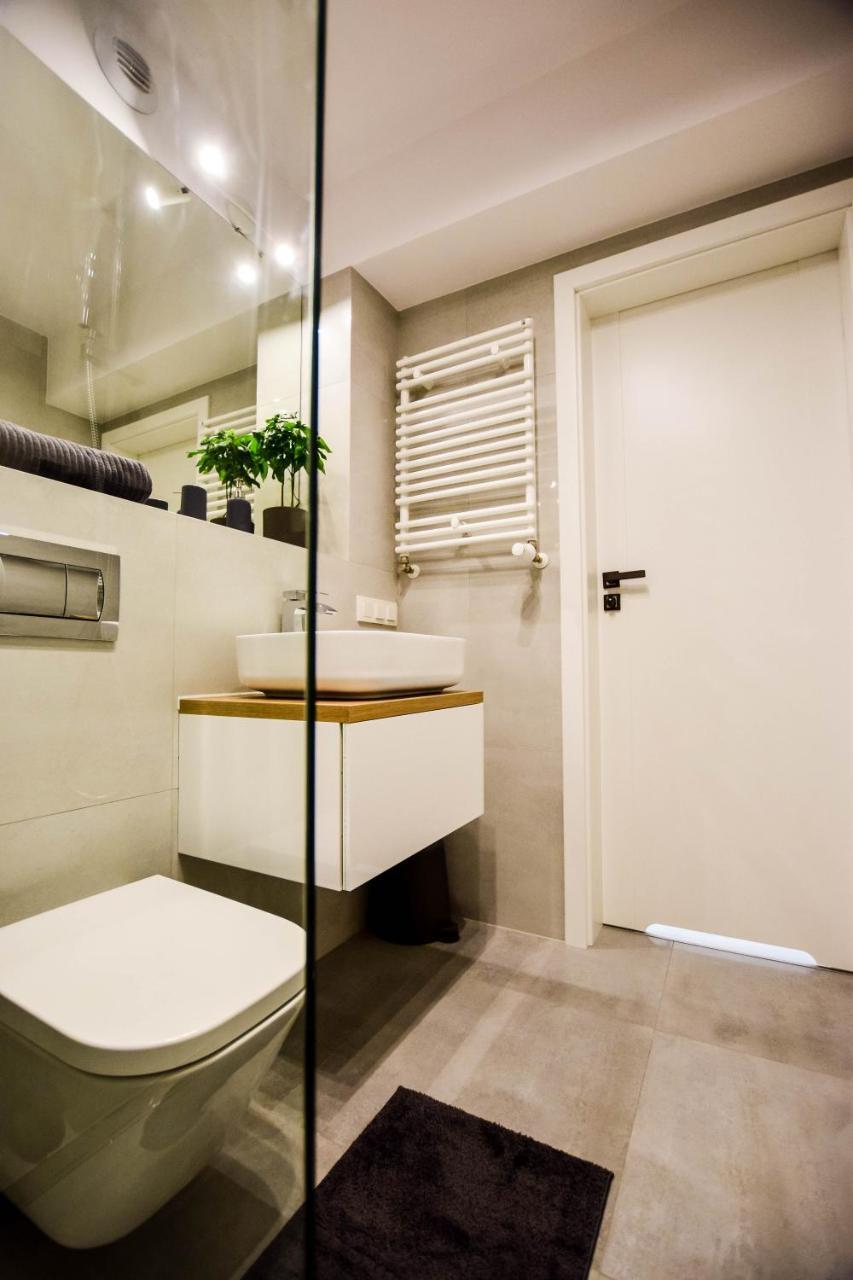 Angel Apartment City Center Breslavia Esterno foto